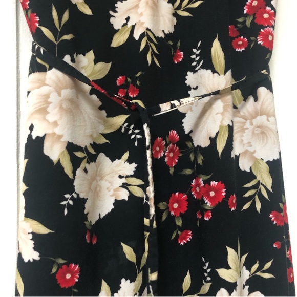 Floral Shift Dress - Picture 3 of 4